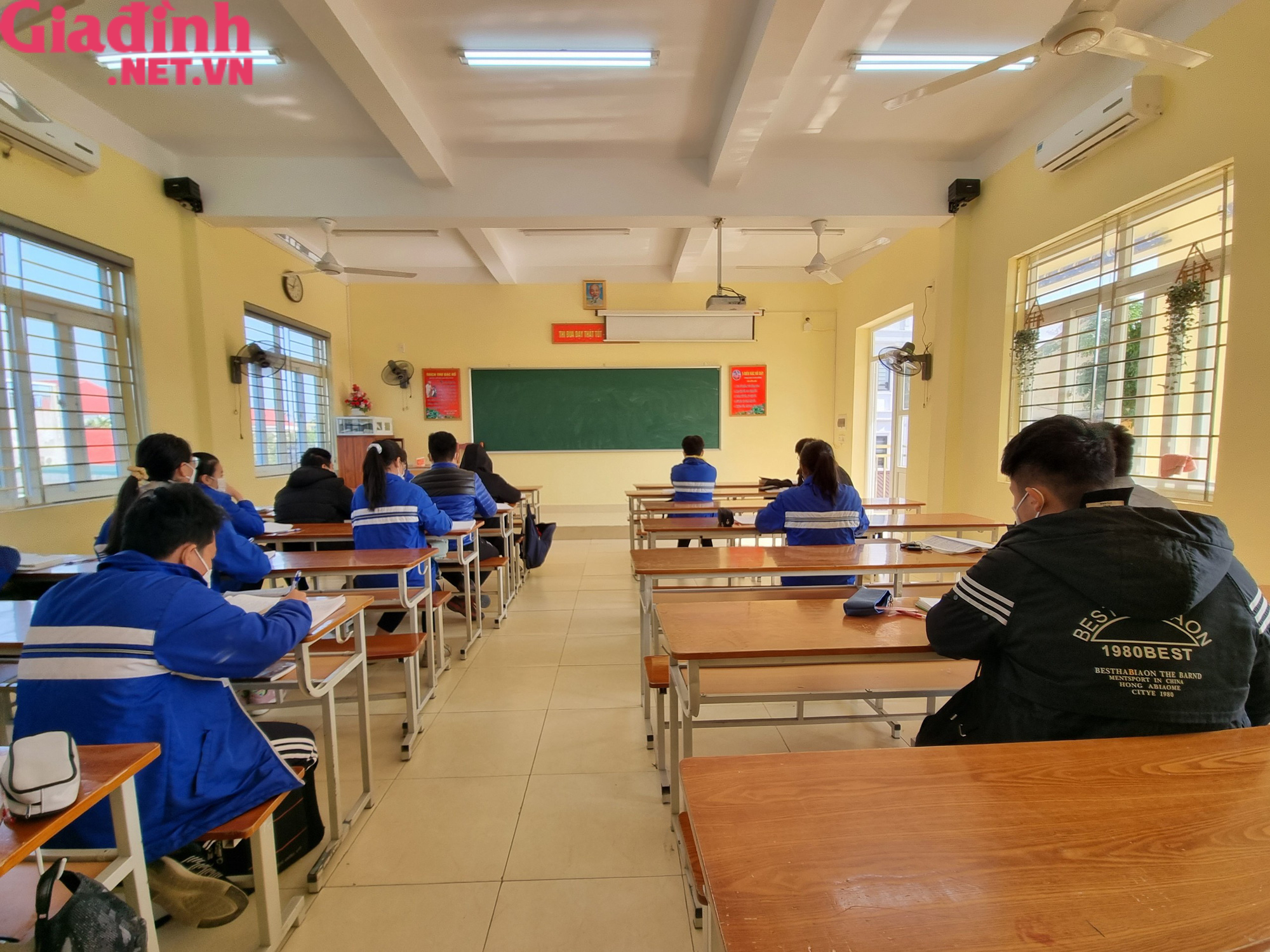 Hình ảnh lớp học chuyên viên