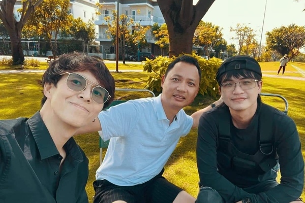 Hình ảnh cuối cùng của đạo diễn 'Bốn chữ lắm' trước khi qua đời - Ảnh 4. Hình ảnh cuối cùng của đạo diễn 'Bốn chữ lắm' trước khi qua đời - Ảnh 4.