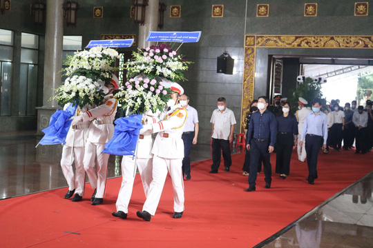 Rưng rưng nước mắt trước những t&acirc;m sự trong ng&agrave;y sinh nhật &ocirc;ng L&ecirc; H&ograve;a B&igrave;nh