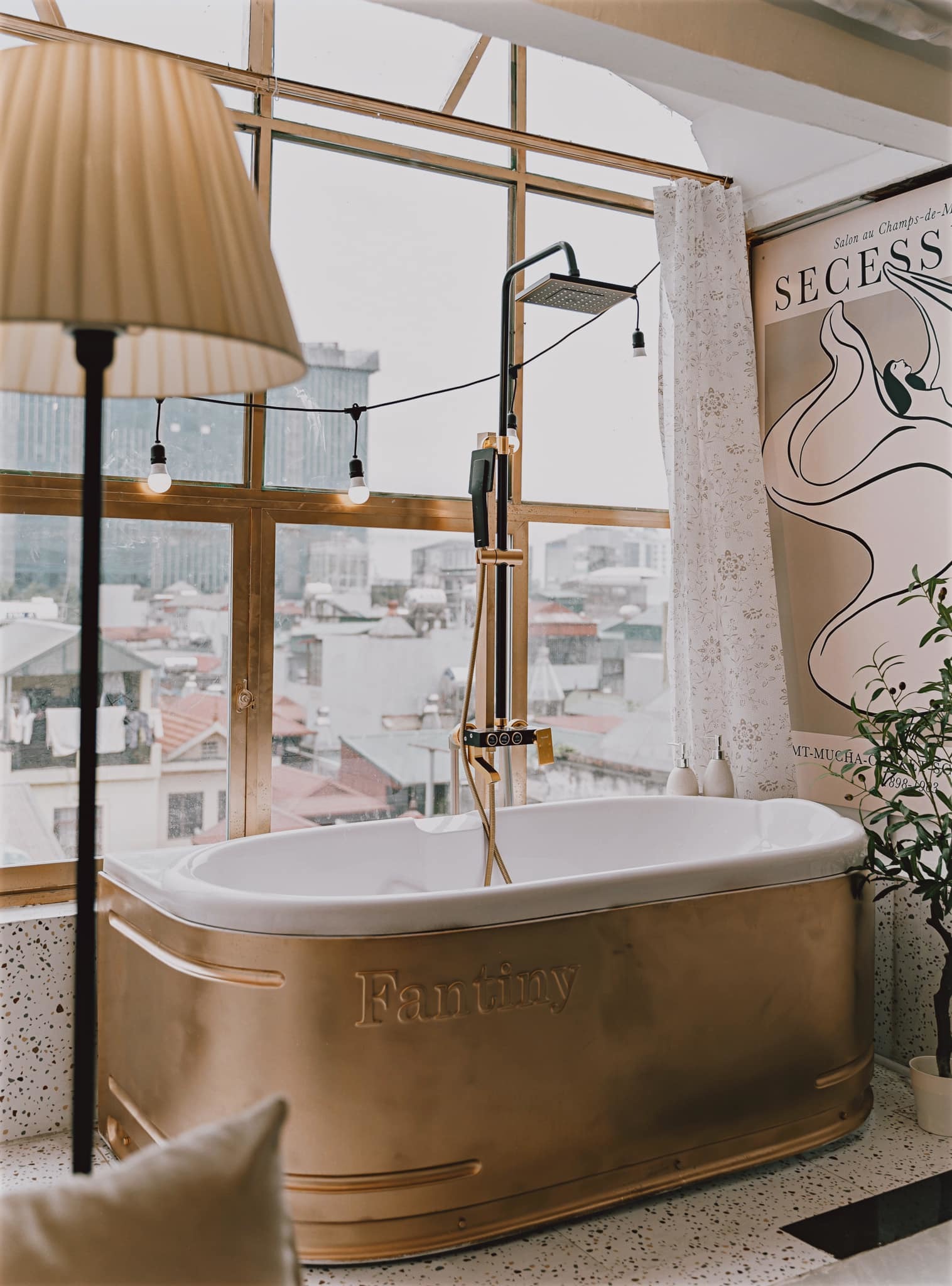 Biến hóa phòng gác mái thành không gian penthouse mini trong 7 ngày - Ảnh 3.