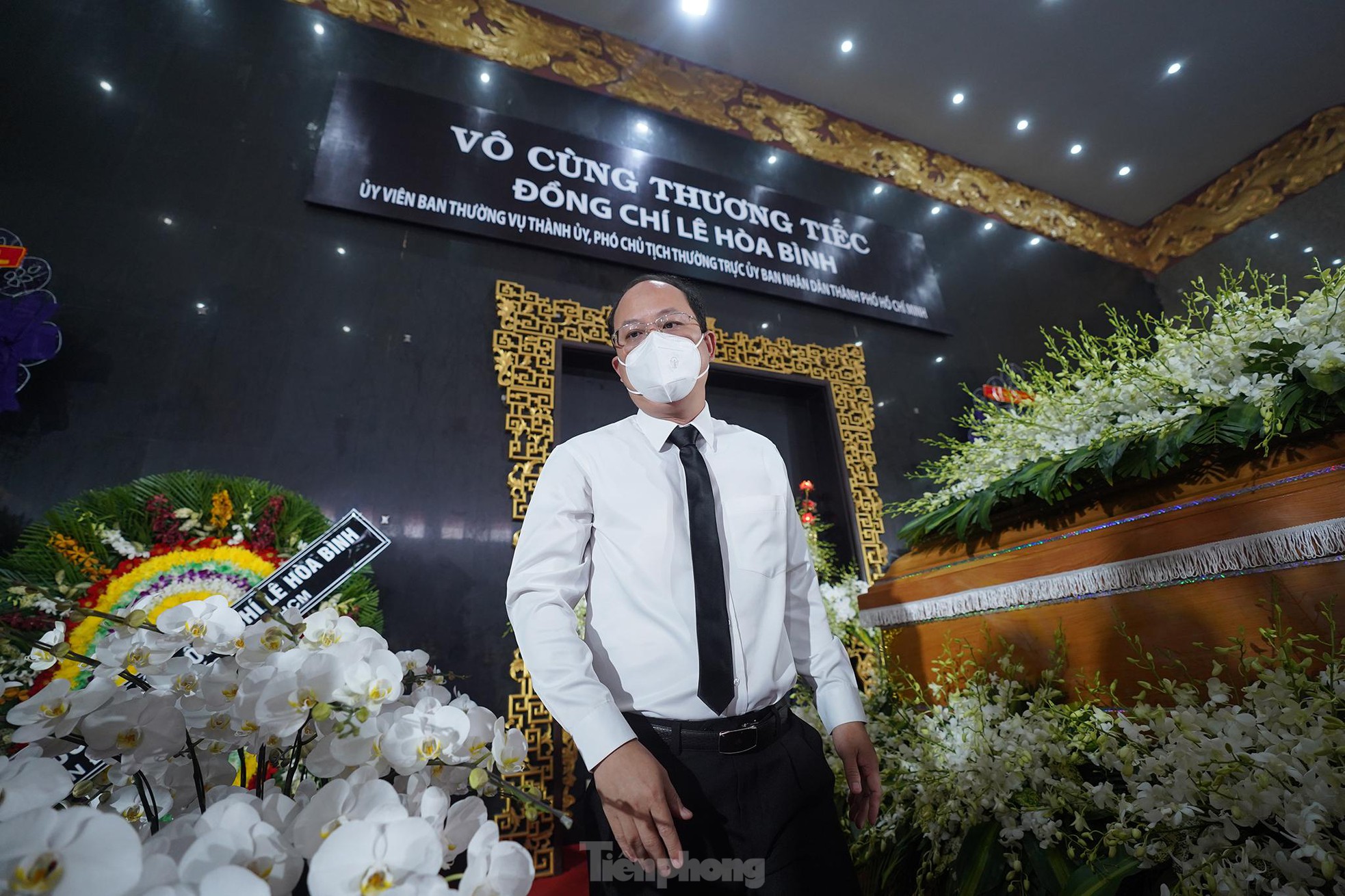 Xót xa vòng hoa mừng sinh nhật bên linh cữu Phó Chủ tịch Thường trực Lê Hoà Bình - Ảnh 7.