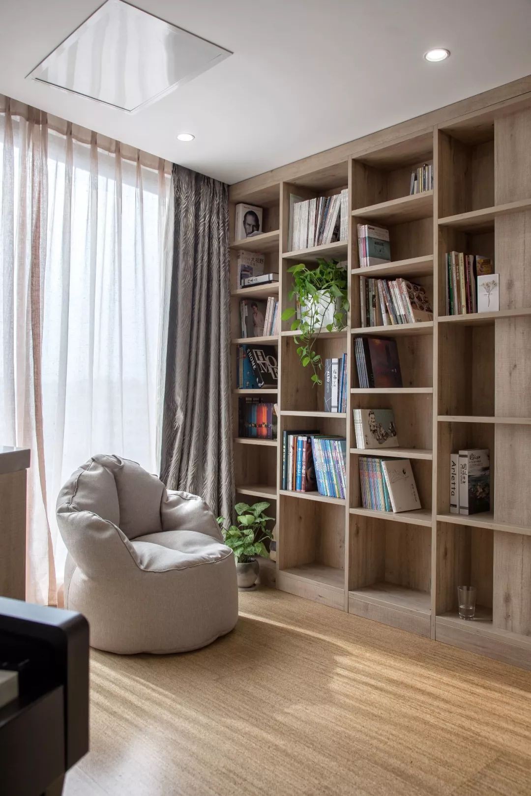 Căn hộ méo mó rộng 99m2 mất 1 năm rưỡi để cải tạo thành không gian vạn người mơ ước - Ảnh 9. Căn hộ méo mó rộng 99m2 mất 1 năm rưỡi để cải tạo thành không gian vạn người mơ ước - Ảnh 9.