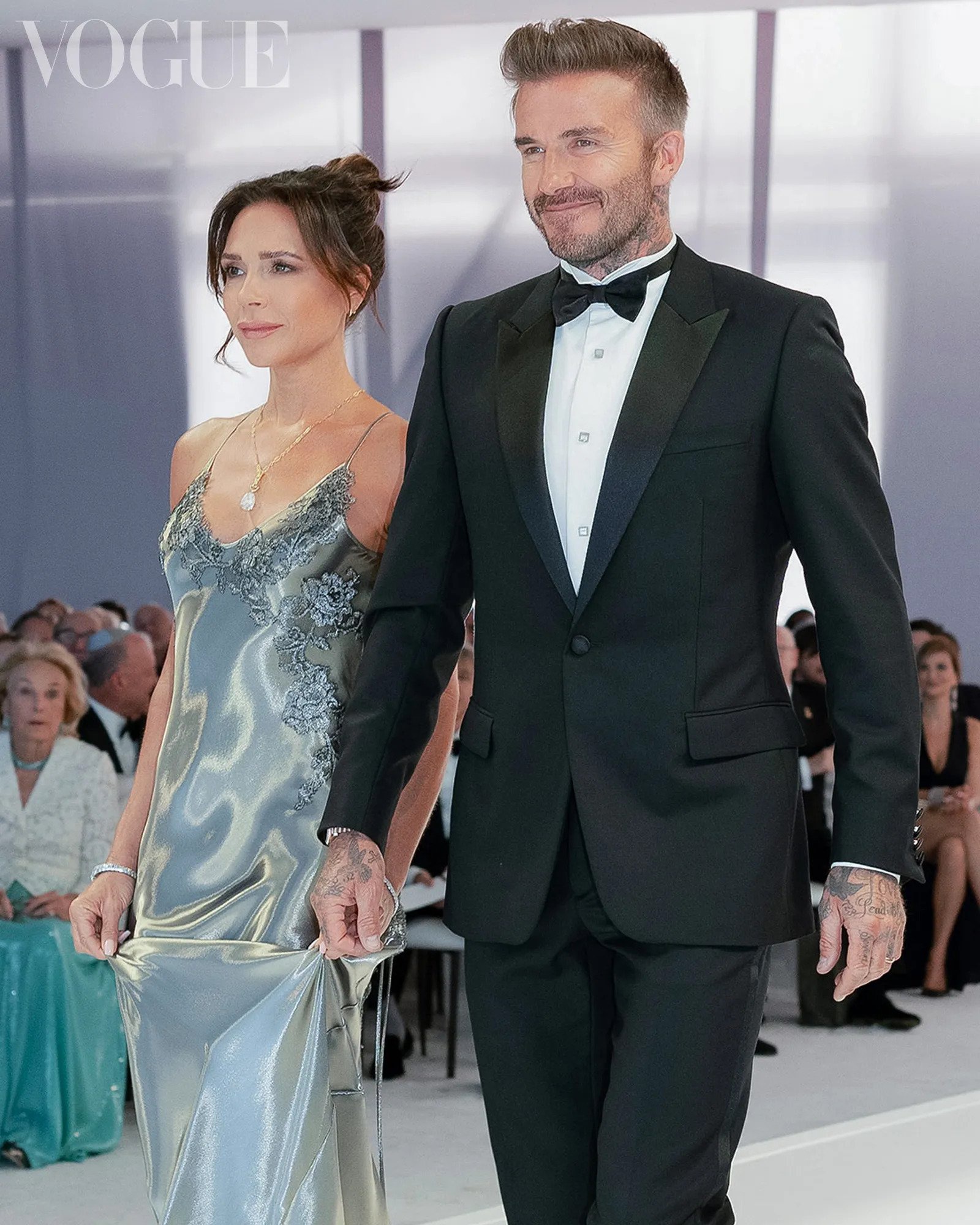 Ngắm lại rrang sức triệu USD trong lễ cưới cậu cả Beckham - Ảnh 5.