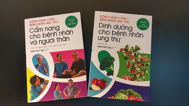 Có gì trong bộ sách &quot;Đồng hành cùng bệnh nhân ung thư&quot;? - Ảnh 1.