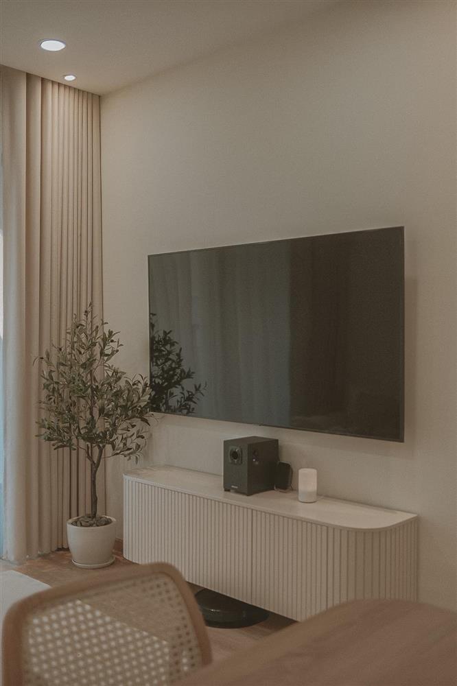 Căn hộ 67m² chỉ toàn đồ cơ bản nhưng tinh tế trong từng chi tiết nhỏ - Ảnh 2.