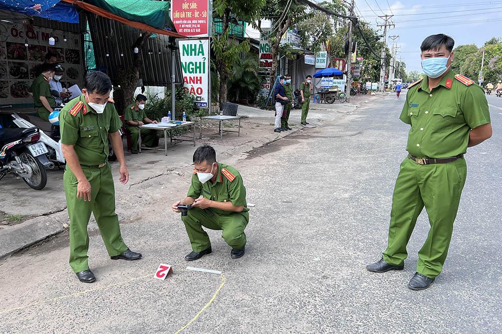 Đánh nhau vì cô gái, thanh niên đâm chết người - Ảnh 2.