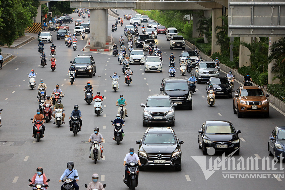 Tin sáng 2/4: Nhiều địa phương cho học sinh mầm non, tiểu học tới trường từ đầu tháng 4; Hà Nội yêu cầu khắc phục việc áp dụng quy định chống dịch gây bức xúc - Ảnh 4.