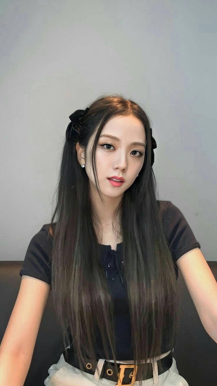 Jisoo hay &quot;cưa sừng làm nghé&quot; khi làm tóc: Trẻ trung hack tuổi hay sến súa, quê kiểng? - Ảnh 6.