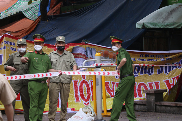 Hiện trường vụ cháy nhà khiến 5 người tử vong thương tâm ở Hà Nội - Ảnh 5.