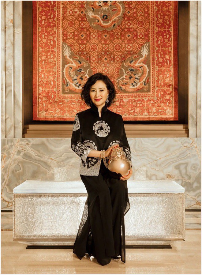 Nữ tỷ phú nhường chồng cho Hoa hậu Hong Kong Lý Gia Hân quản lý gia sản 1,4 tỷ USD - Ảnh 10.