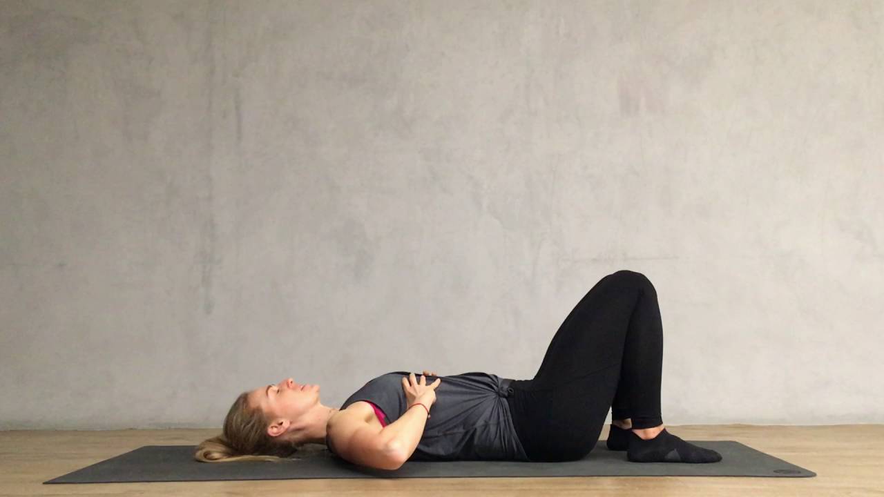 Những b&agrave;i tập h&iacute;t thở n&ecirc;n thực hiện trước giờ đi ngủ để tr&aacute;nh mất ngủ v&agrave; ngủ ngon hơn - Ảnh 3.