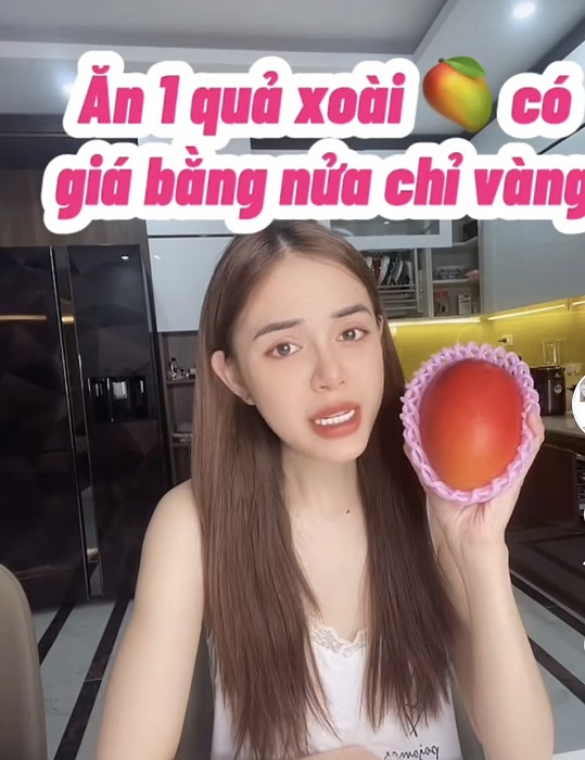 Hơn 2 triệu đồng/quả xo&agrave;i m&agrave;u đỏ, nh&agrave; gi&agrave;u Việt chi tiền &ldquo;ăn sang&rdquo; - Ảnh 4.