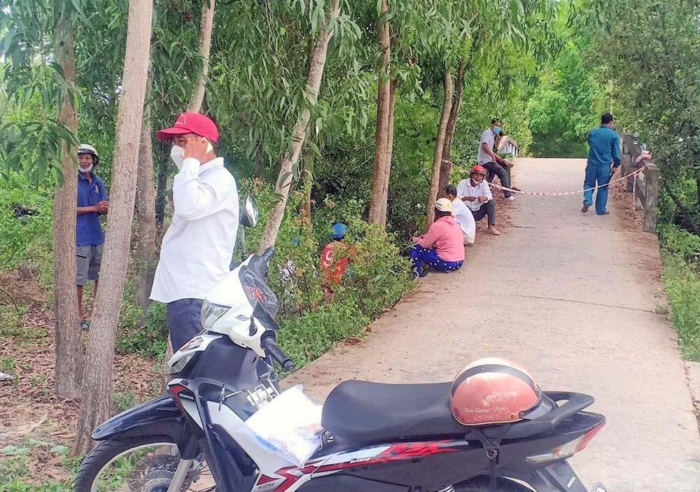Tá hỏa phát hiện thi thể người đàn ông nổi trên sông - Ảnh 1. Tá hỏa phát hiện thi thể người đàn ông nổi trên sông - Ảnh 1.