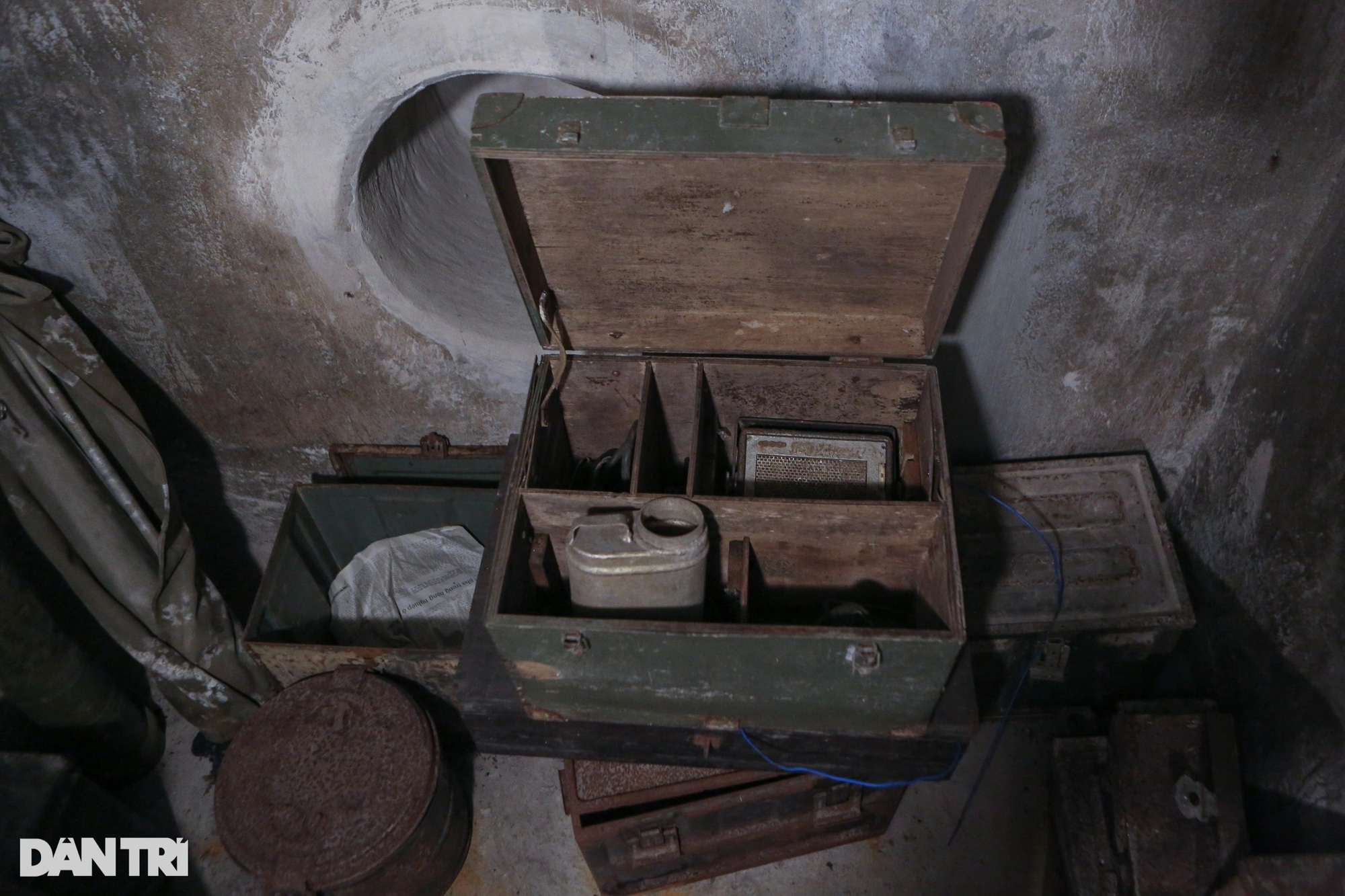 Căn hầm bí mật chứa gần 2 tấn vũ khí nằm giữa lòng TPHCM - Ảnh 7.