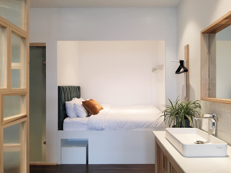 Những căn hộ siêu nhỏ mang phong cách Muji đầy đủ tiện nghi, xịn như khách sạn - Ảnh 12.