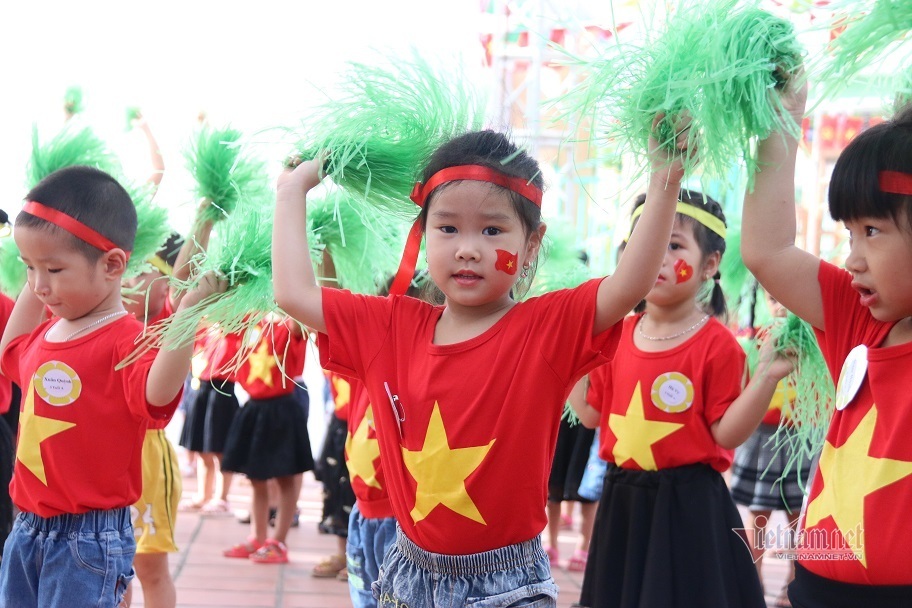 Tin sáng 6/4: Tại sao mã QR hộ chiếu vaccine chỉ có thời hạn 12 tháng?; đau lòng 5 nữ sinh đuối nước trên sông - Ảnh 5.