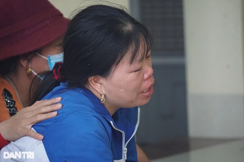 Tang thương cảnh một chiếc xe tang quay vòng đưa 5 nữ sinh ra nghĩa trang - Ảnh 5. Tang thương cảnh một chiếc xe tang quay vòng đưa 5 nữ sinh ra nghĩa trang - Ảnh 5.