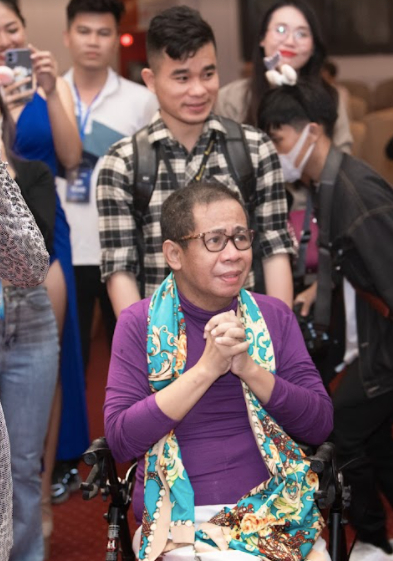 Thầy dạy catwalk người Philippines của Đỗ Mỹ Linh mất đôi chân vẫn được mời đến Miss World Vietnam 2022, vì sao? - Ảnh 3.