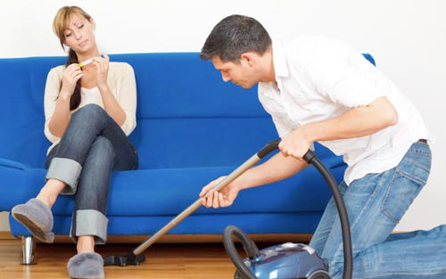 Chồng tranh làm hết việc nhà, không cho vợ động tay giúp đỡ và cái kết đáng buồn