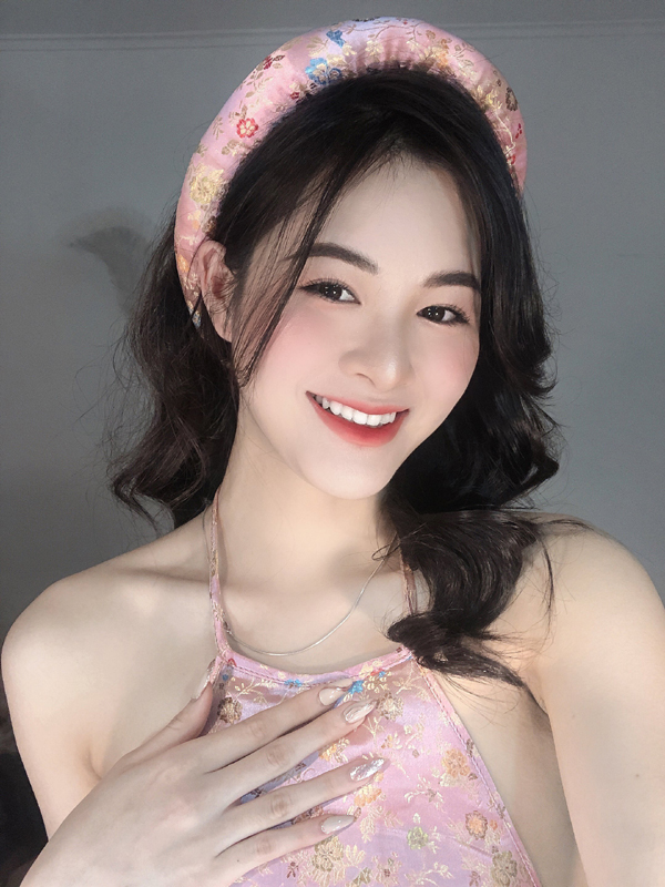 Người đẹp Hà thành gây chú ý tại Miss World Vietnam 2022: Nhan sắc giống hàng loạt ngọc nữ Vbiz - Ảnh 4.