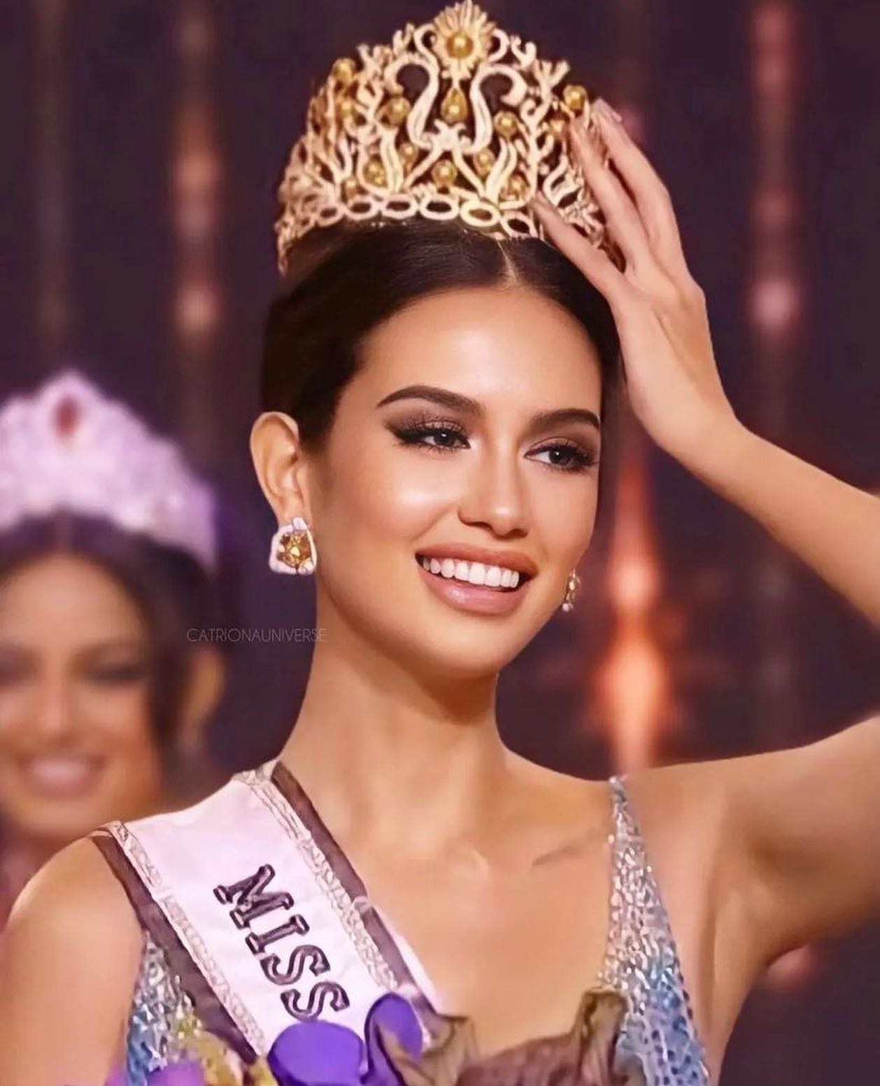 Nhan sắc gợi cảm của Hoa hậu Hoàn vũ Philippines 2022 - Ảnh 2.