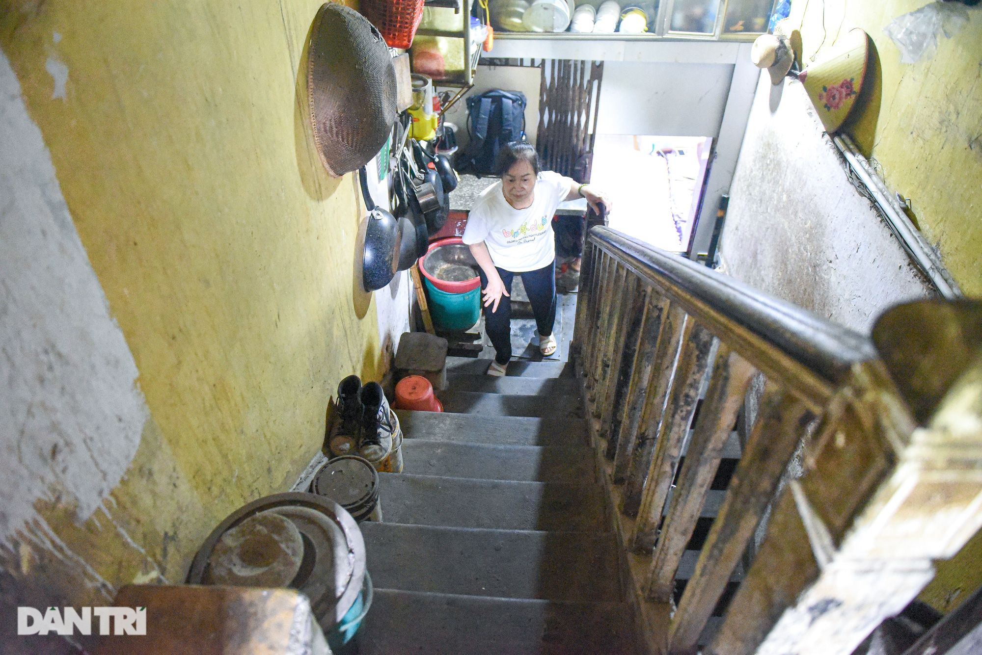 Cảnh "cúi người", quanh năm "lom khom" trong biệt thự triệu đô ở Hà Nội - Ảnh 3. Cảnh "cúi người", quanh năm "lom khom" trong biệt thự triệu đô ở Hà Nội - Ảnh 3.
