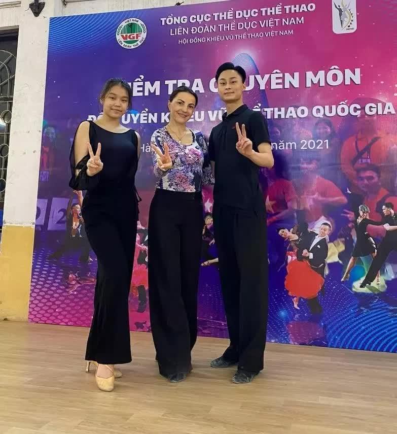 Thành tích học tập xuất sắc của nữ sinh 'trẻ nhất Việt Nam' dự SEA Games 31 - Ảnh 4.