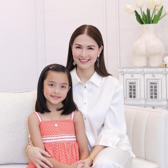 The most beautiful beauty in the Philippines was rumored to have secretly given birth to a third child, and a photo of her holding the youngest child was also published - Photo 5.