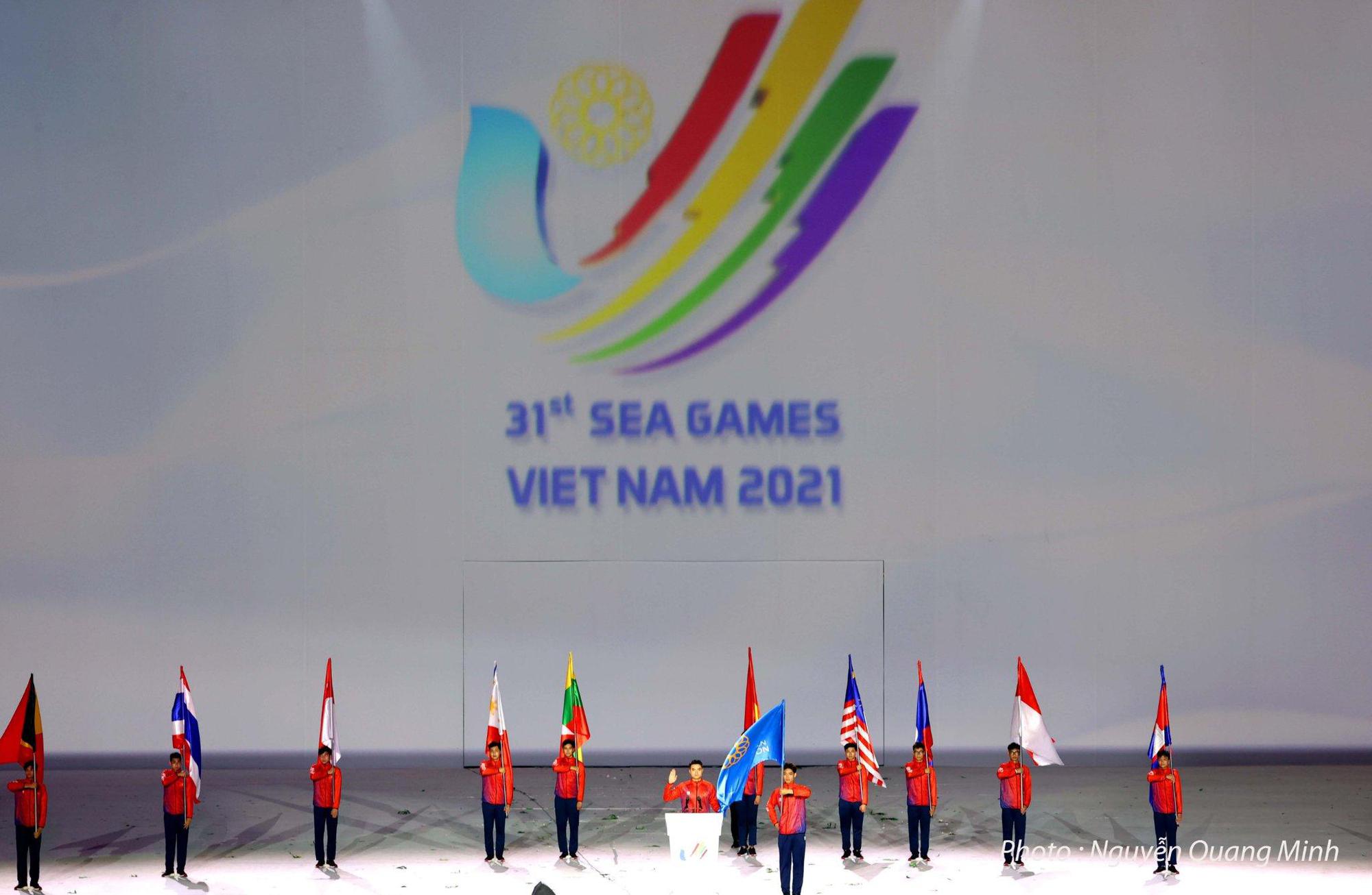 TRỰC TIẾP Lễ khai mạc SEA Games 31: Vì một Đông Nam Á mạnh mẽ hơn - Ảnh 2.