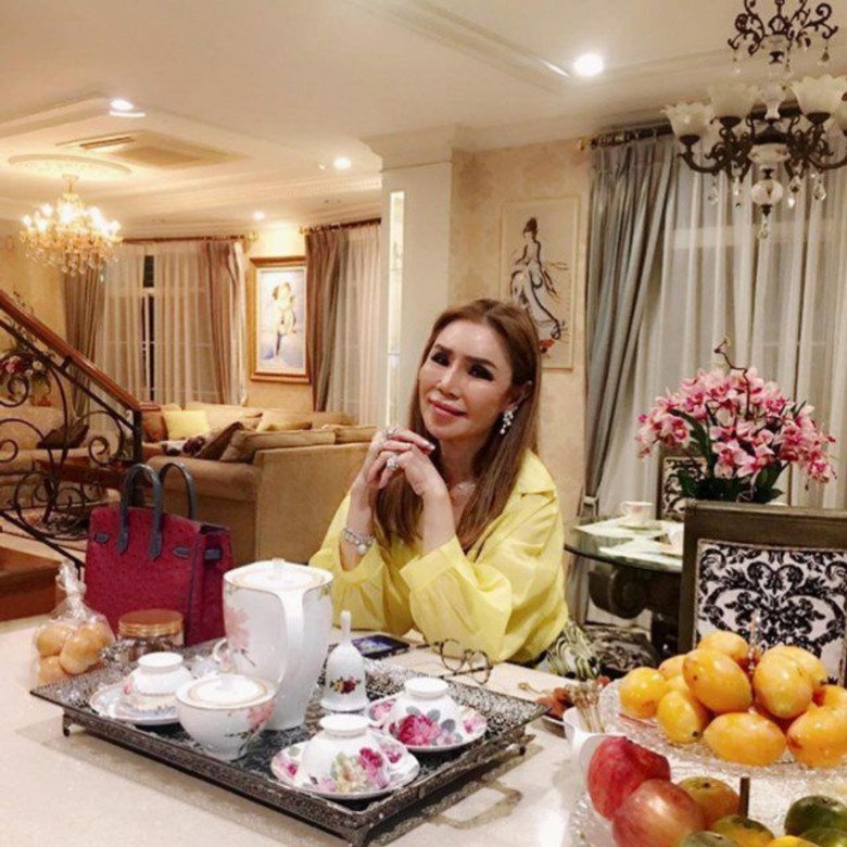 Tiêu vặt 7 tỷ/ tháng, &quot;bà 5&quot; của tỷ phú Dubai mỗi ngày chỉ việc mặc đẹp để chồng ngắm - Ảnh 8.