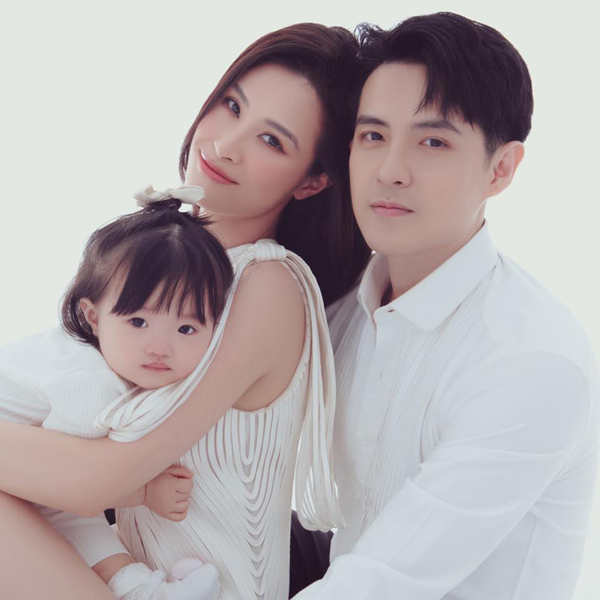 Đông Nhi - nữ ca sĩ đại gia showbiz, hôn nhân viên mãn được mẹ chồng ủng hộ hết lòng trước khi xảy ra lùm xùm với fan - Ảnh 6.