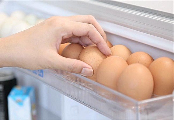 Đừng bảo quản trứng ở ngăn cửa tủ lạnh, đặt ở đây hiệu quả tốt hơn nhiều - Ảnh 1.