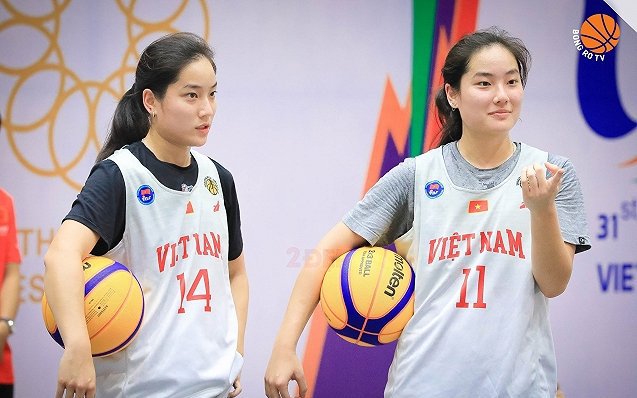 Bật mí điều ít biết về cặp chị em sinh đôi xinh như hotgirl giúp ĐT bóng rổ nữ Việt Nam có chiến thắng lịch sử