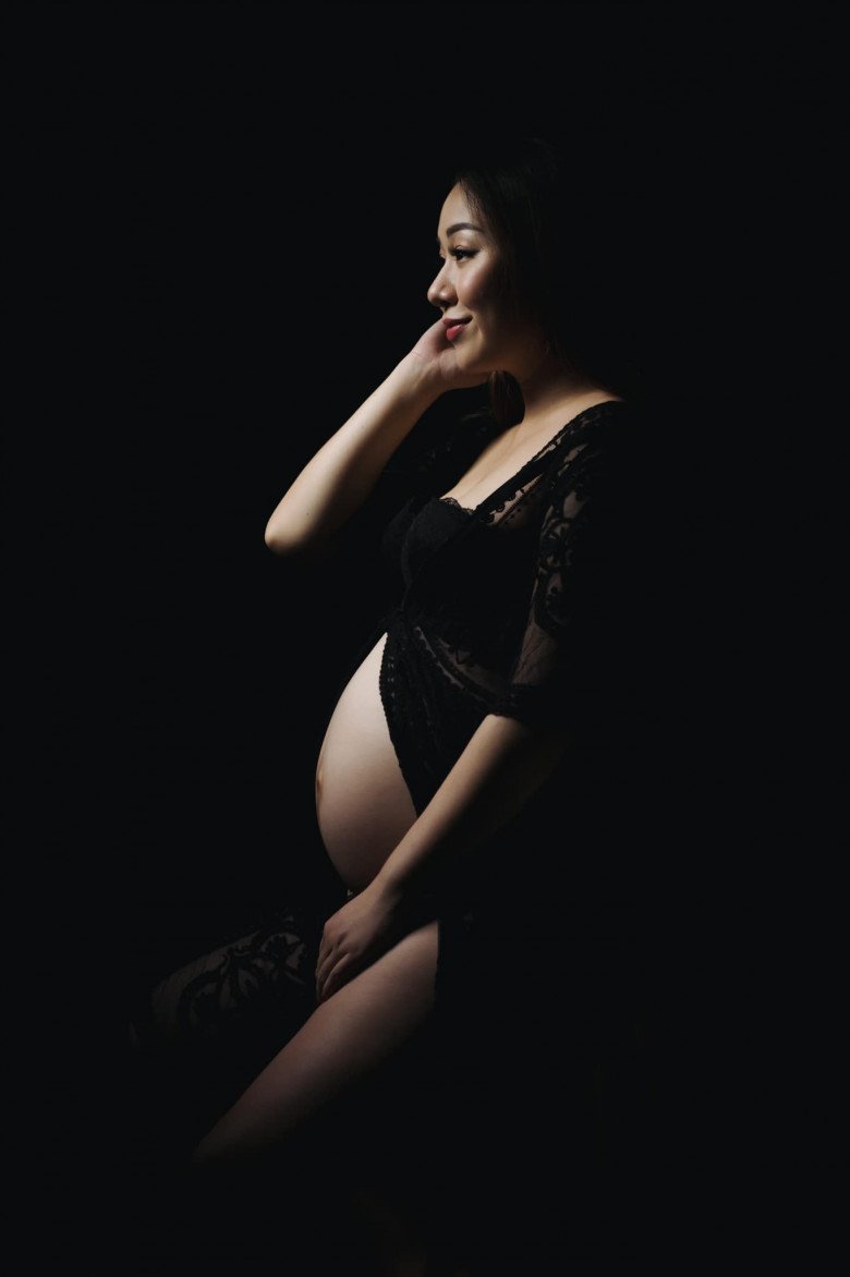Hoa hậu gia thế khủng nhất Việt Nam từng đau muốn vỡ ngực, vừa ôm con vừa khóc sau sinh - Ảnh 3.