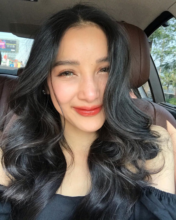 Mỹ nhân có đời bi kịch như phim: Mẹ là bà nội, anh trai là cha ruột - Ảnh 3. Mỹ nhân có đời bi kịch như phim: Mẹ là bà nội, anh trai là cha ruột - Ảnh 3.