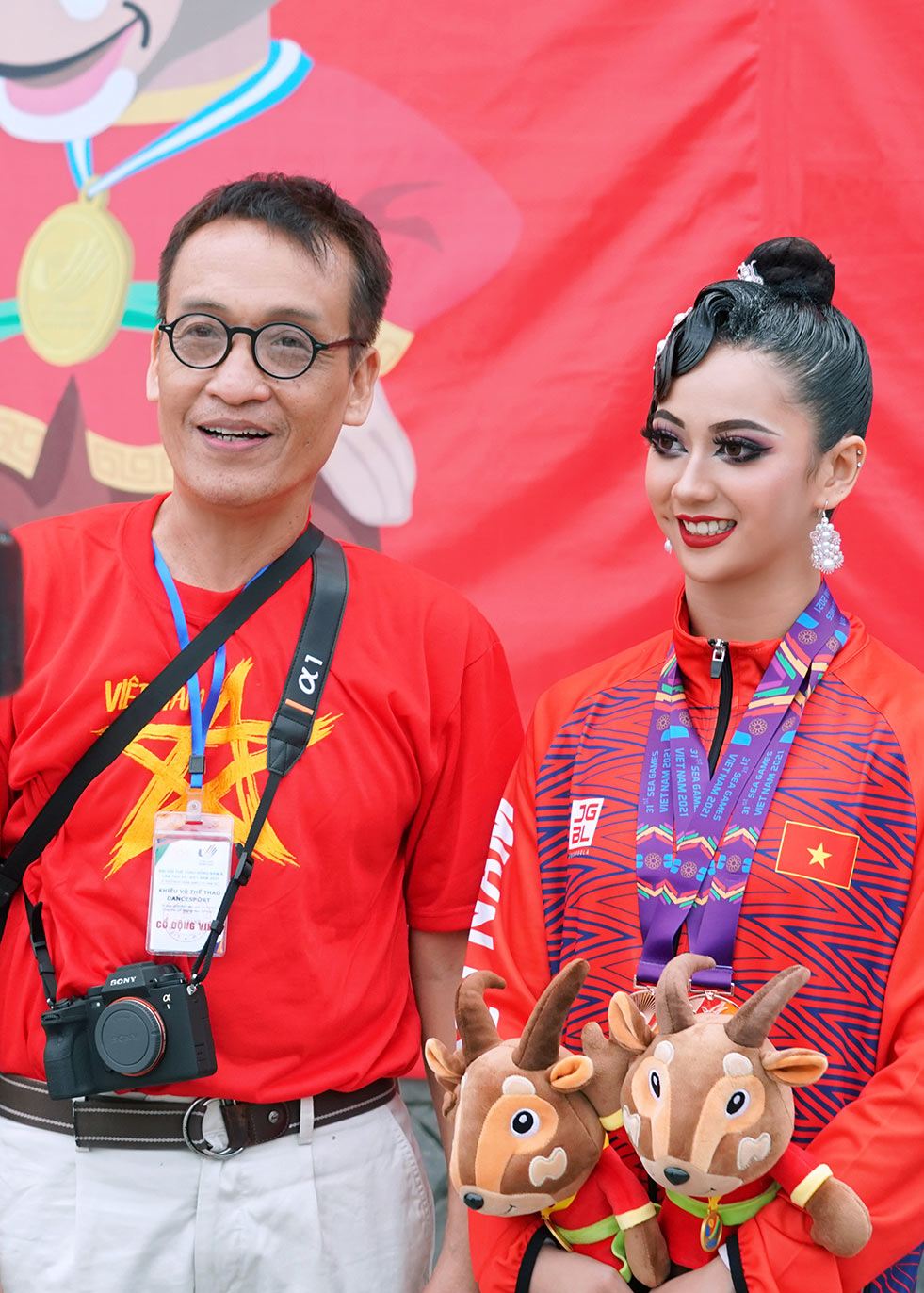 Hoa khôi Hà Nội niềng răng vẫn đẹp rực rỡ khoe nụ cười khi đạt HCV Seagames  - Ảnh 1.