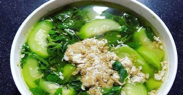 Những ‘đại kỵ’ khi ăn canh rau mồng tơi mùa hè người Việt thường mắc phải, cần bỏ ngay kẻo rước bệnh - Ảnh 1.