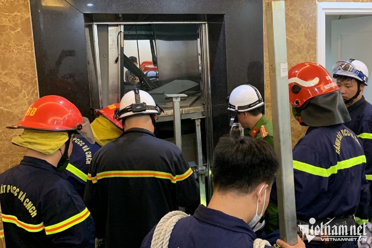 Thông tin mới nhất vụ rơi thang máy, hai người tử vong ở Hà Nội: Xác định nguyên nhân ban đầu - Ảnh 3.