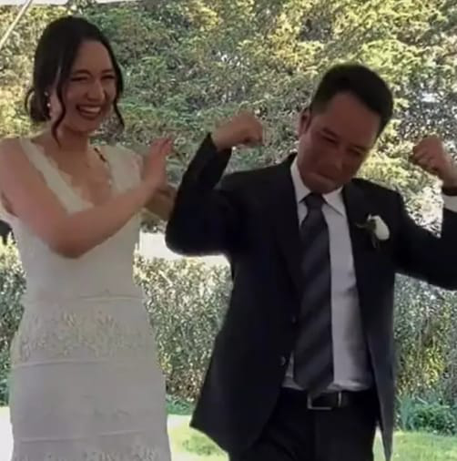 Đám cưới Anna Trương ở Mỹ: Ca sĩ Mỹ Linh rơi nước mắt cảnh cô dâu khiêu vũ cùng cha - Ảnh 4.