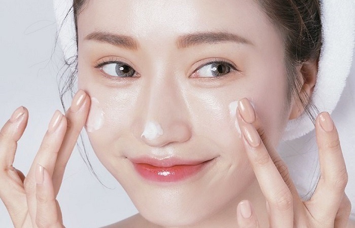 Quy tắc 4-2-4 giúp phụ nữ Hàn, Nhật giữ da "không tuổi"