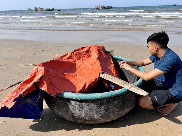 Vén màn tội ác của 2 cha con giết người trên biển rồi ngụy tạo hiện trường giả - Ảnh 2.