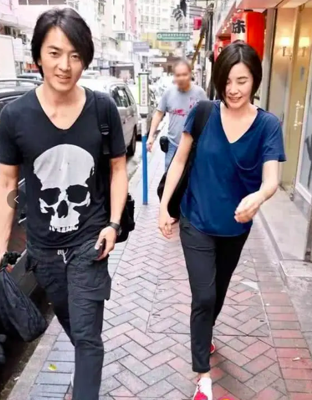 H&ocirc;n nh&acirc;n 10 năm kh&ocirc;ng con c&aacute;i của cặp đ&ocirc;i sở hữu gần 2 ngh&igrave;n tỷ đồng - Ảnh 3.