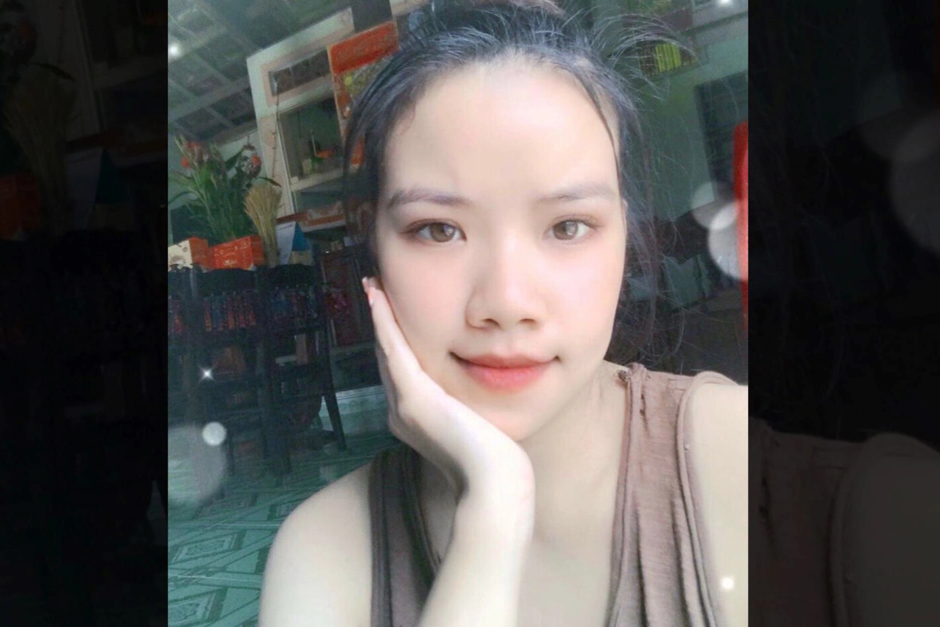 Bắt &quot;hot girl&quot; lừa xin việc để chiếm đoạt tài sản - Ảnh 1.