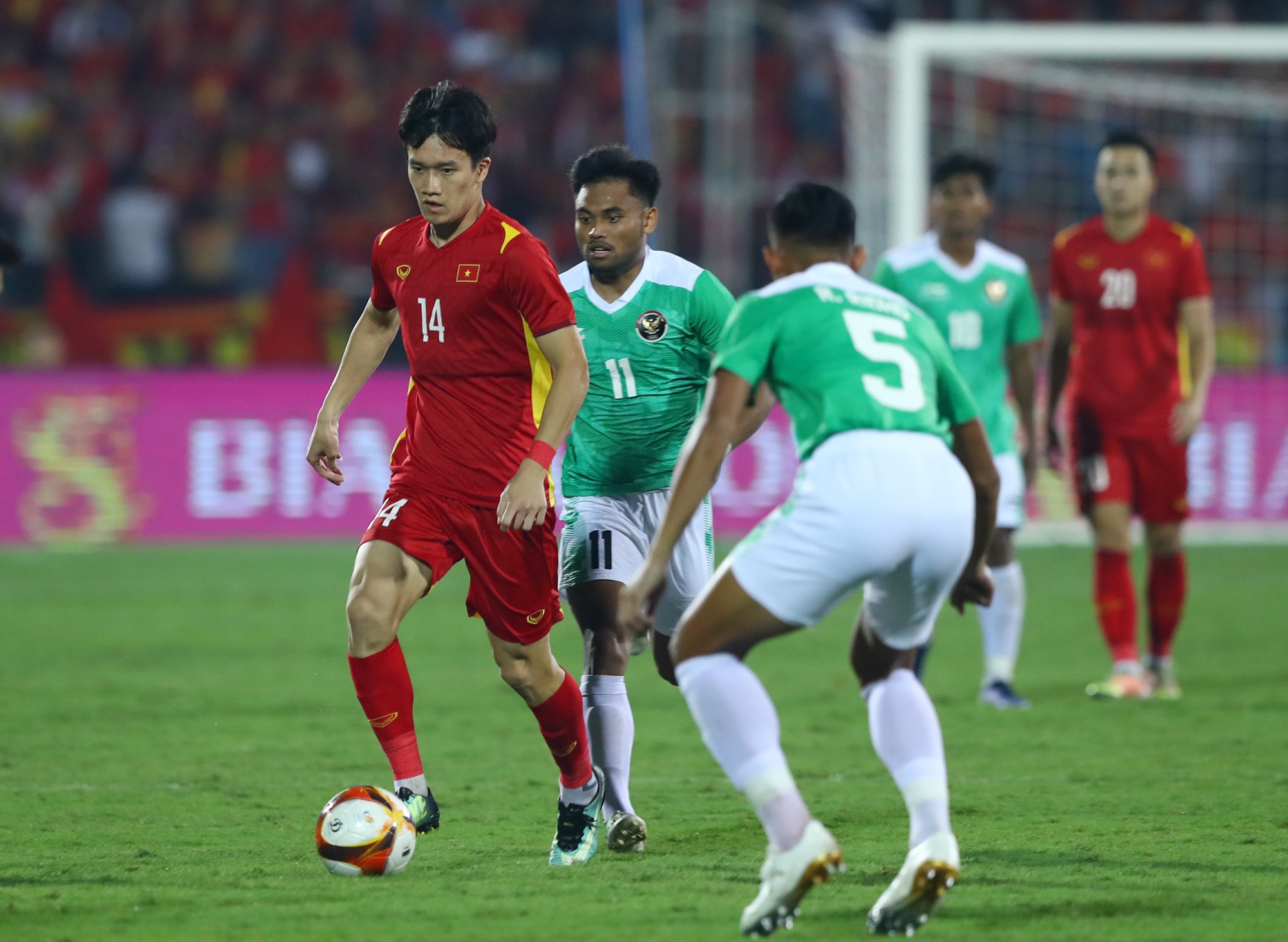 H&ugrave;ng Dũng bắt tay l&agrave;m h&ograve;a HLV U23 Indonesia - Ảnh 7.