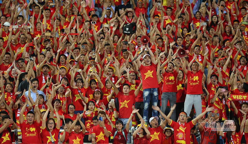 Khuyến cáo không bắt tay, giao tiếp ăn mừng chiến thắng tại SEA Games - Ảnh 1.