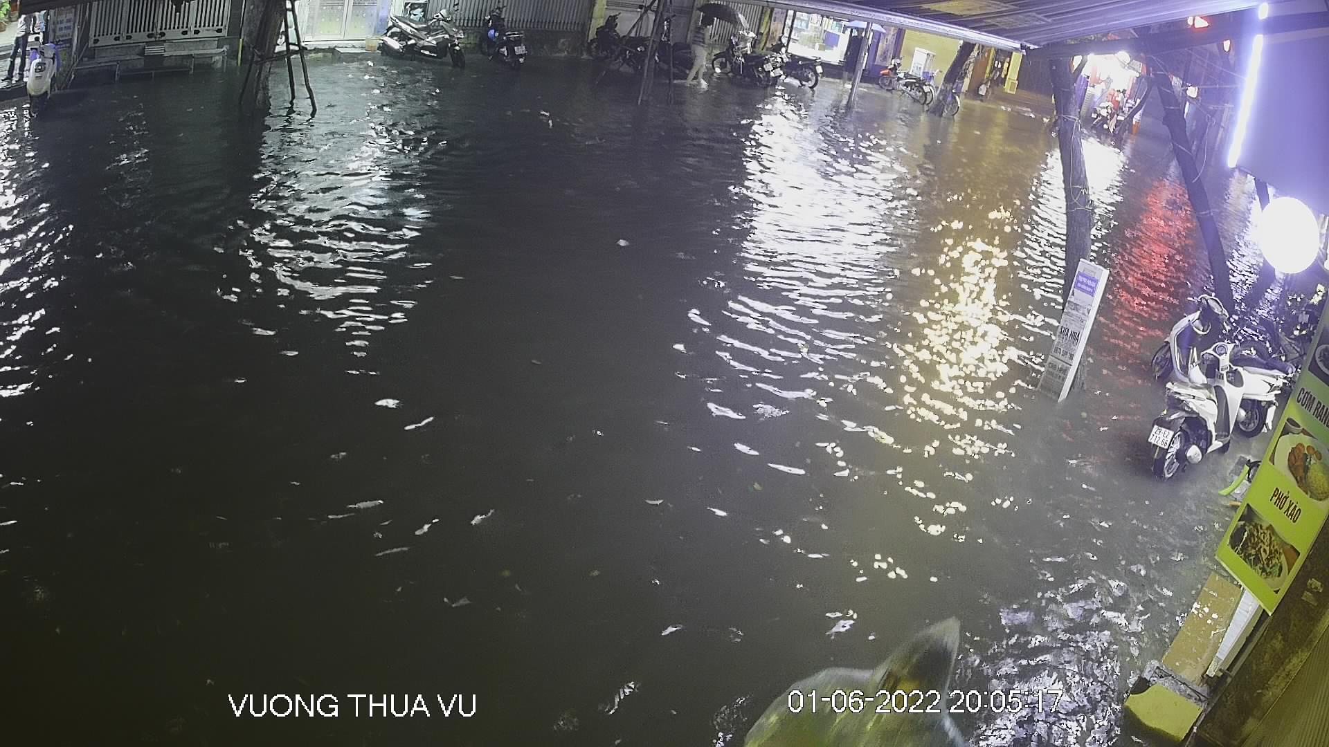 Ha Noi mua lon 200 mm anh 2