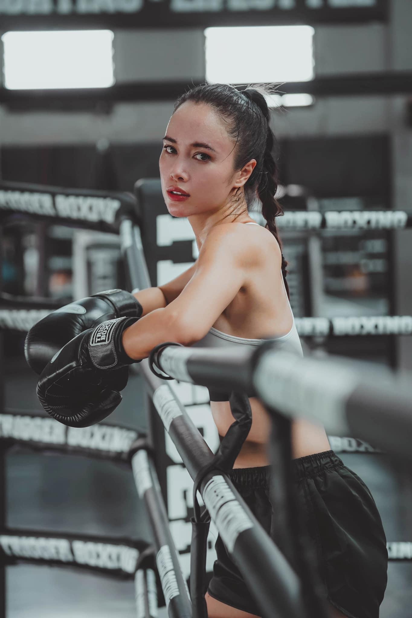 Người mẫu 'sexy nhất nhì showbiz Việt' khoe đường cong bốc lửa trên biển - Ảnh 5.