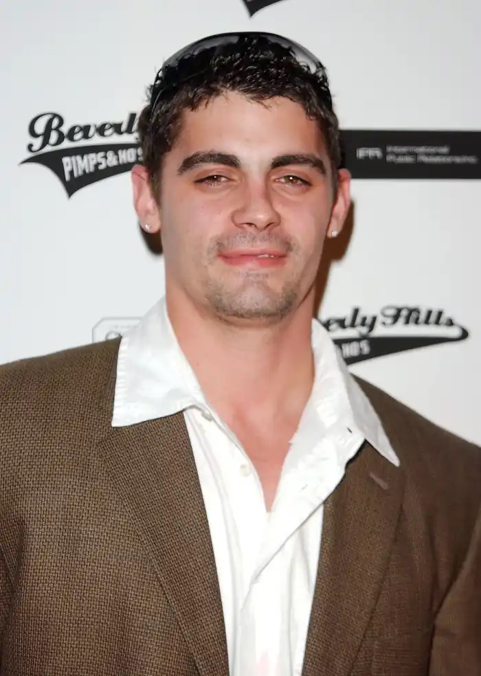 Người đ&agrave;n &ocirc;ng ly h&ocirc;n sau 55 tiếng cưới Britney Spears giờ ra sao? - Ảnh 2.