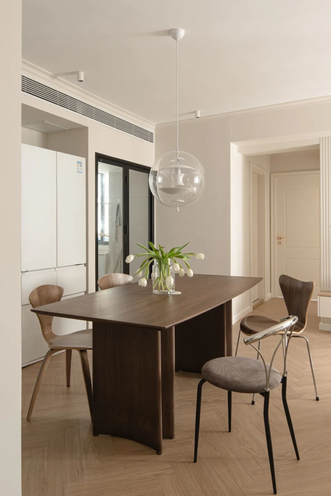 Không gian sống hoàn hảo bên trong căn hộ 70m² được thiết kế theo tiêu chí 3 không của cô nàng 9x - Ảnh 10. Không gian sống hoàn hảo bên trong căn hộ 70m² được thiết kế theo tiêu chí 3 không của cô nàng 9x - Ảnh 10.