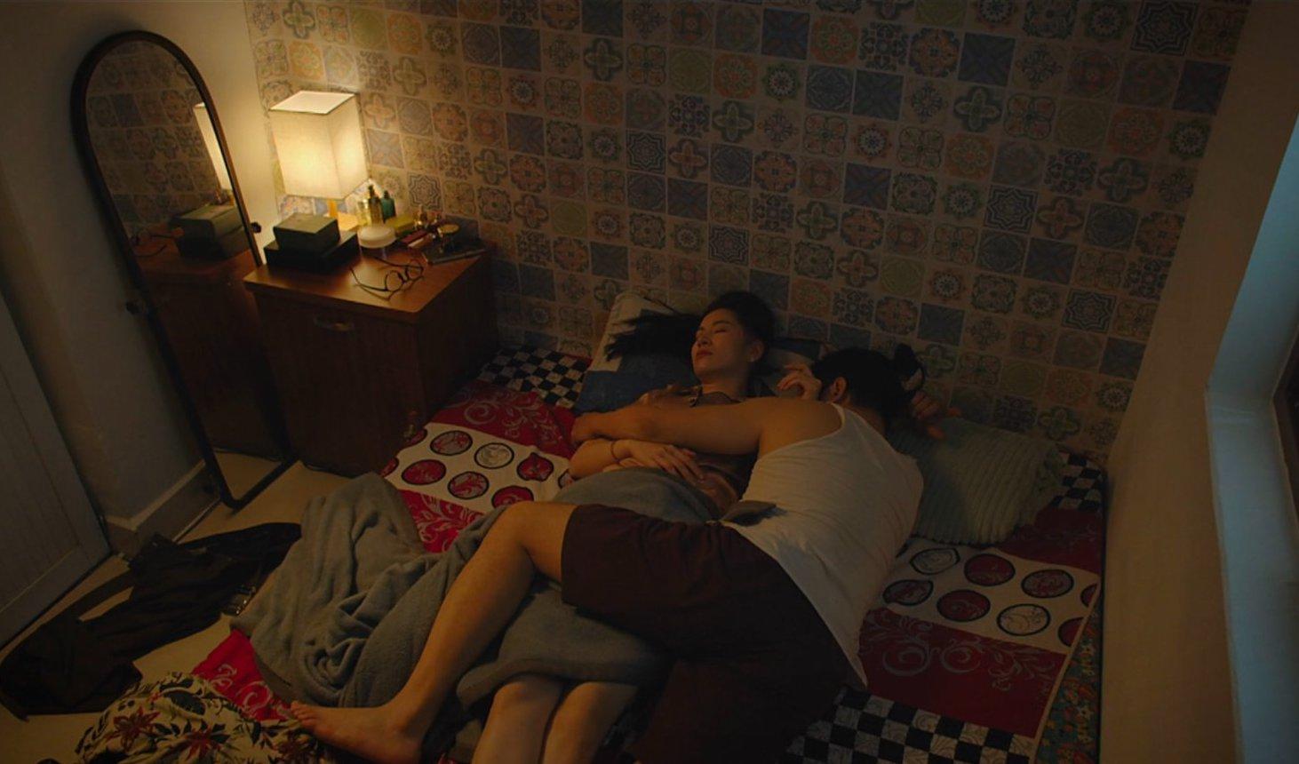 Huyền Trang vã mồ hôi với cảnh nóng trong 'Thương ngày nắng về' - Ảnh 3.